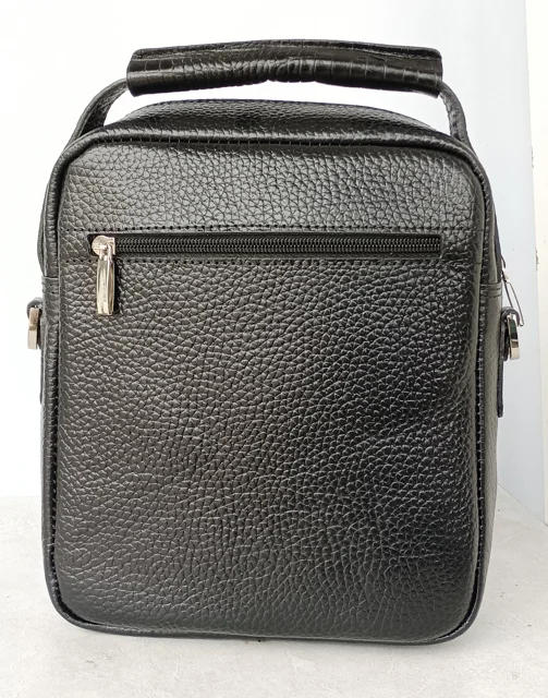 نمای پشت کیف دوشی مدل R1