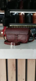 کیف دوشی تمام چرم طبیعی مدل روژان